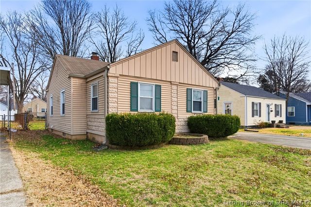 640 N Randolph Avenue, Clarksville, IN 47129