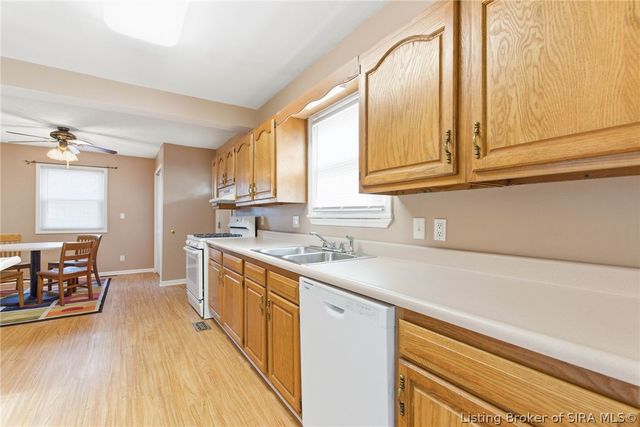 640 N Randolph Avenue, Clarksville, IN 47129