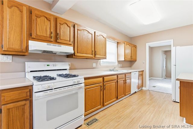 640 N Randolph Avenue, Clarksville, IN 47129