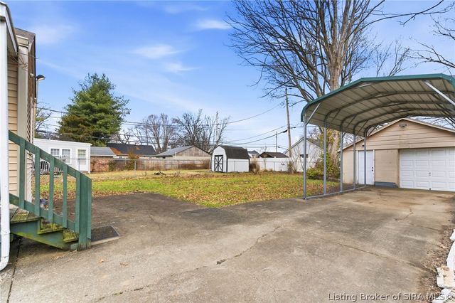 640 N Randolph Avenue, Clarksville, IN 47129