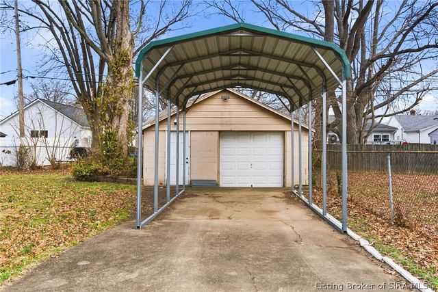 640 N Randolph Avenue, Clarksville, IN 47129