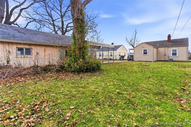 640 N Randolph Avenue, Clarksville, IN 47129