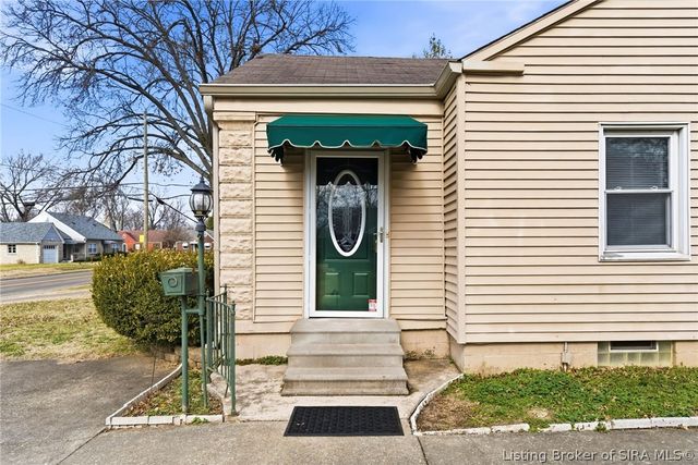 640 N Randolph Avenue, Clarksville, IN 47129