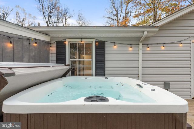 32651 MOUNT WEATHER RD, Bluemont, VA 20135