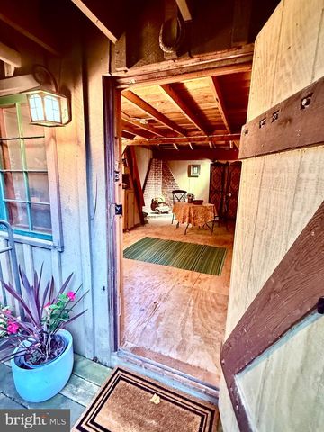 32651 MOUNT WEATHER RD, Bluemont, VA 20135