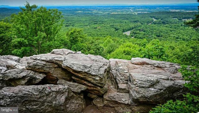 32651 MOUNT WEATHER RD, Bluemont, VA 20135