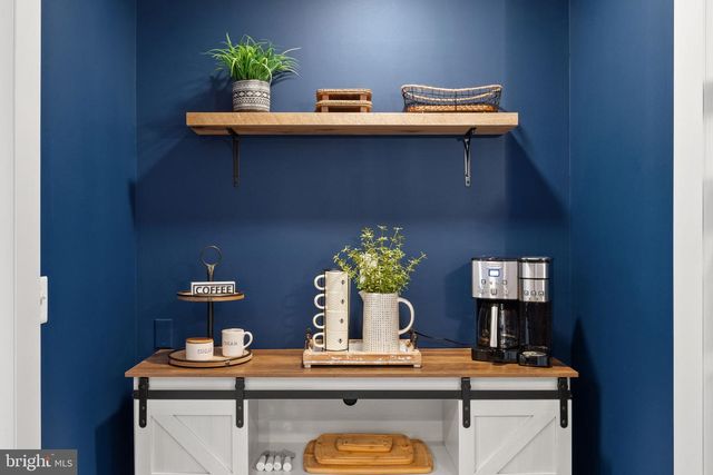 32651 MOUNT WEATHER RD, Bluemont, VA 20135