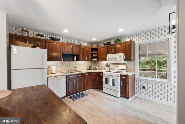 32651 MOUNT WEATHER RD, Bluemont, VA 20135