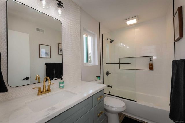 1426 Westwood Pl., Oceanside, CA 92056