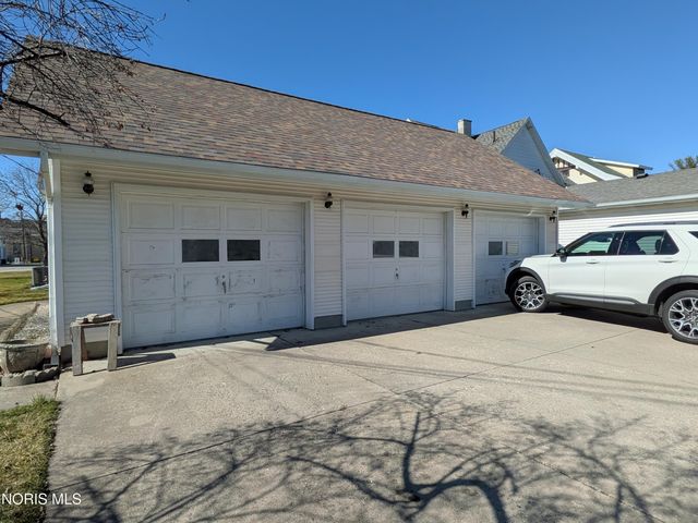 207 Jefferson Avenue, Defiance, OH 43512