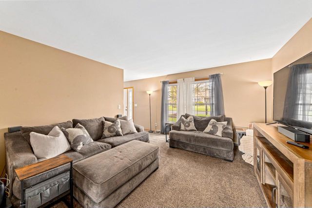 W2219 Oak Ridge AVENUE, East Troy, WI 53120