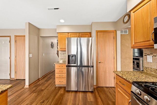 W2219 Oak Ridge AVENUE, East Troy, WI 53120