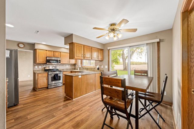 W2219 Oak Ridge AVENUE, East Troy, WI 53120