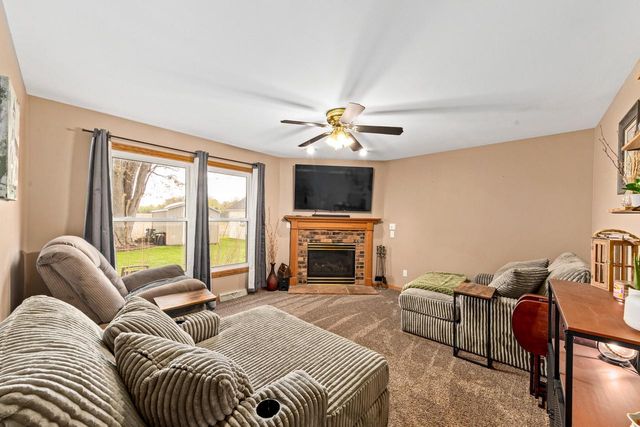 W2219 Oak Ridge AVENUE, East Troy, WI 53120