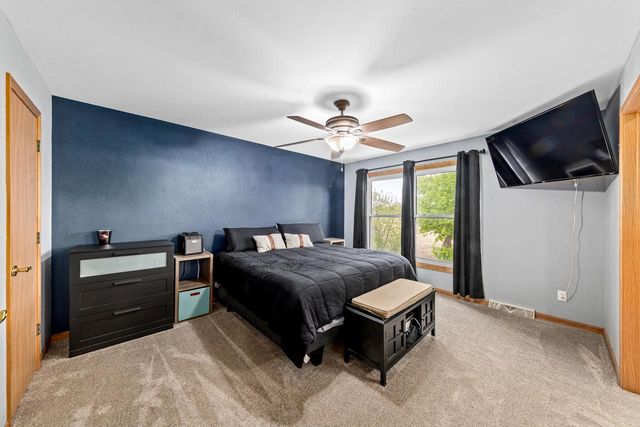 W2219 Oak Ridge AVENUE, East Troy, WI 53120