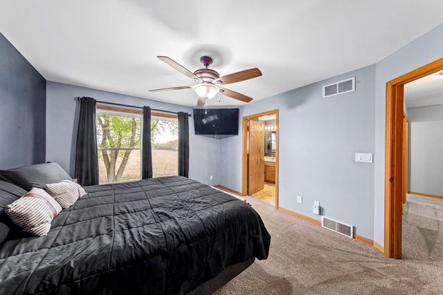 W2219 Oak Ridge AVENUE, East Troy, WI 53120