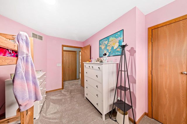 W2219 Oak Ridge AVENUE, East Troy, WI 53120