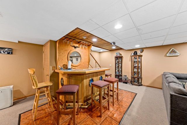 W2219 Oak Ridge AVENUE, East Troy, WI 53120