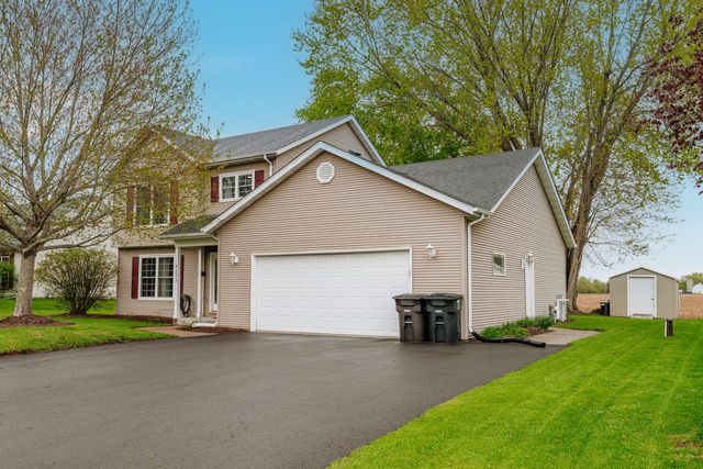 W2219 Oak Ridge AVENUE, East Troy, WI 53120