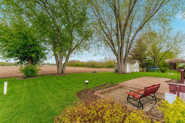 W2219 Oak Ridge AVENUE, East Troy, WI 53120