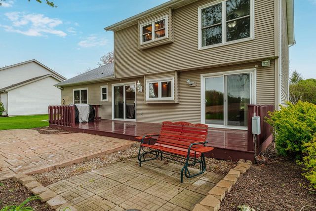 W2219 Oak Ridge AVENUE, East Troy, WI 53120