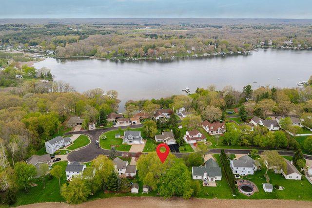 W2219 Oak Ridge AVENUE, East Troy, WI 53120