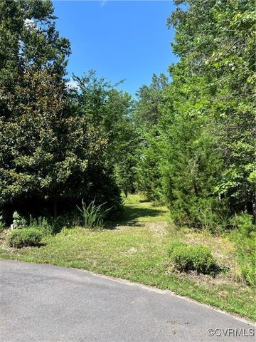 6320 Glendale Woods Dr, Henrico, VA 23231