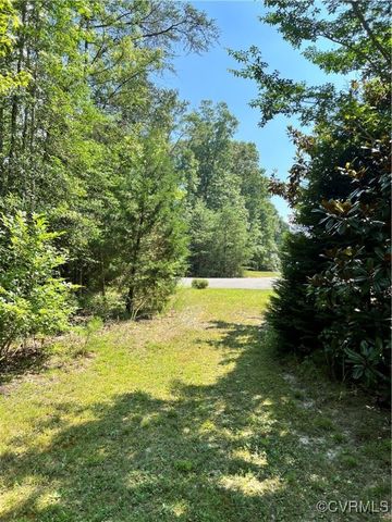 6320 Glendale Woods Dr, Henrico, VA 23231