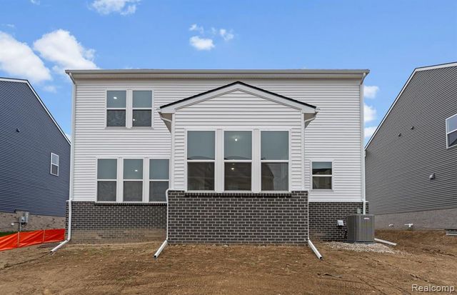 848 Kuss Drive, Saline, MI 48176