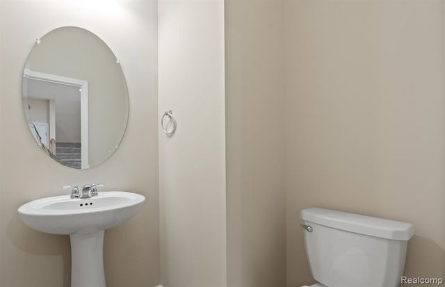 848 Kuss Drive, Saline, MI 48176