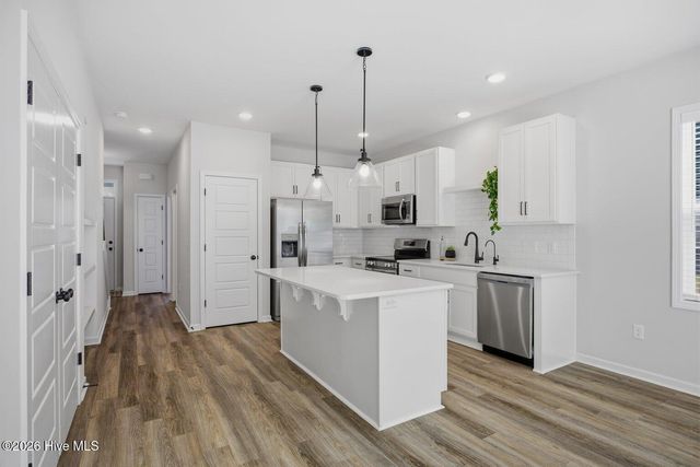 8329 Paramount Point, Winnabow, NC 28479
