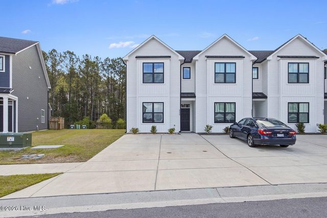 8329 Paramount Point, Winnabow, NC 28479