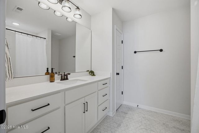 8329 Paramount Point, Winnabow, NC 28479