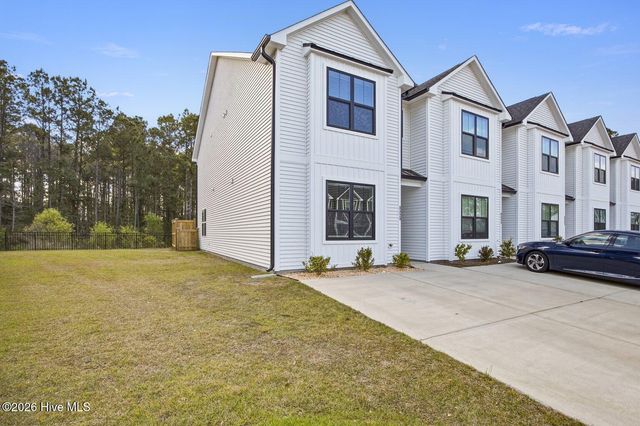 8329 Paramount Point, Winnabow, NC 28479