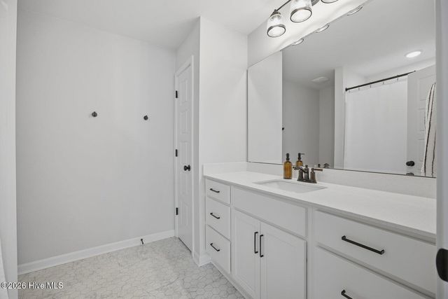 8329 Paramount Point, Winnabow, NC 28479