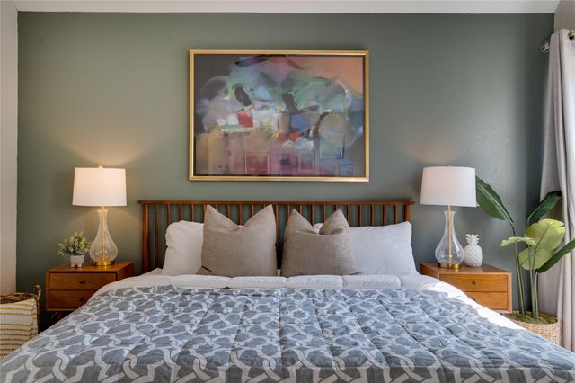 2130 Montclair Lane, Lewisville, TX 75067