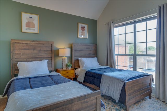 2130 Montclair Lane, Lewisville, TX 75067