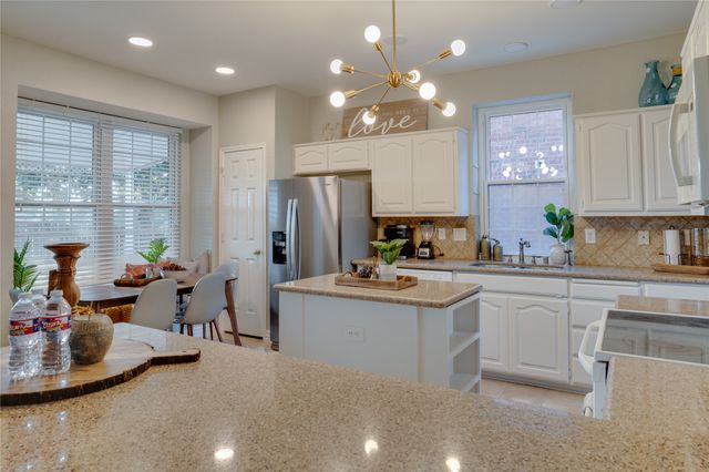 2130 Montclair Lane, Lewisville, TX 75067