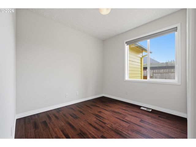 15066 GLENDOVEER Ct, Oregon City, OR 97045