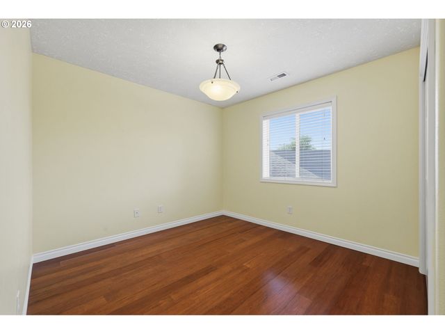 15066 GLENDOVEER Ct, Oregon City, OR 97045