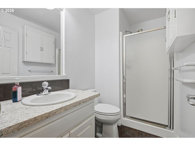 15066 GLENDOVEER Ct, Oregon City, OR 97045
