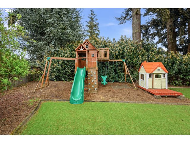 15066 GLENDOVEER Ct, Oregon City, OR 97045