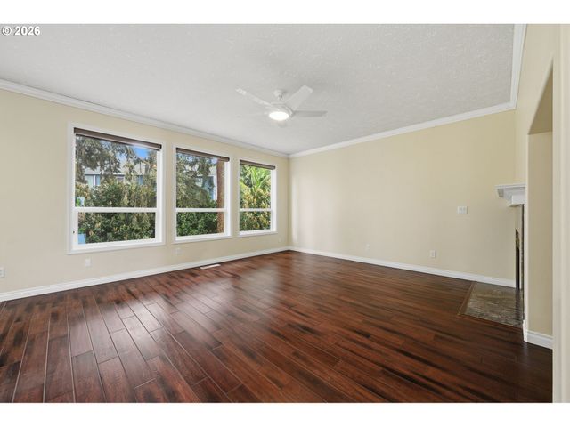 15066 GLENDOVEER Ct, Oregon City, OR 97045