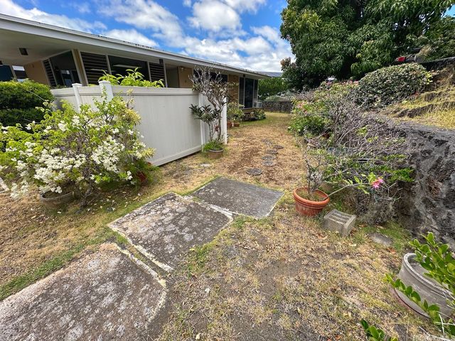 1235 Lilo Place, Honolulu, HI 96822