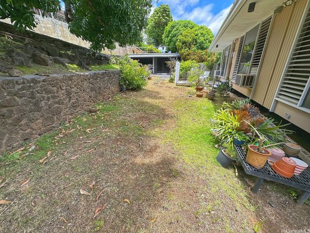 1235 Lilo Place, Honolulu, HI 96822