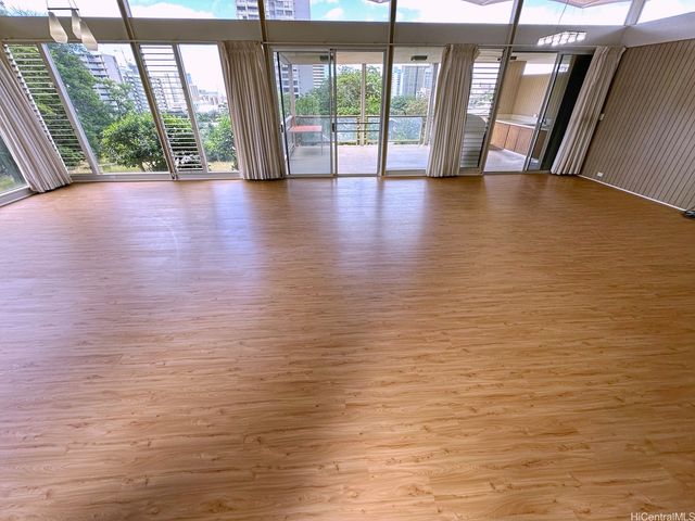 1235 Lilo Place, Honolulu, HI 96822