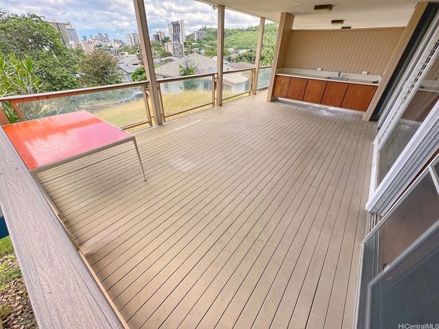 1235 Lilo Place, Honolulu, HI 96822