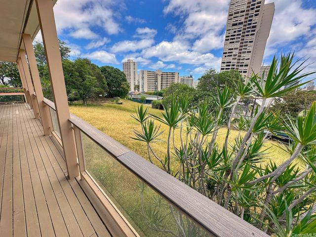 1235 Lilo Place, Honolulu, HI 96822