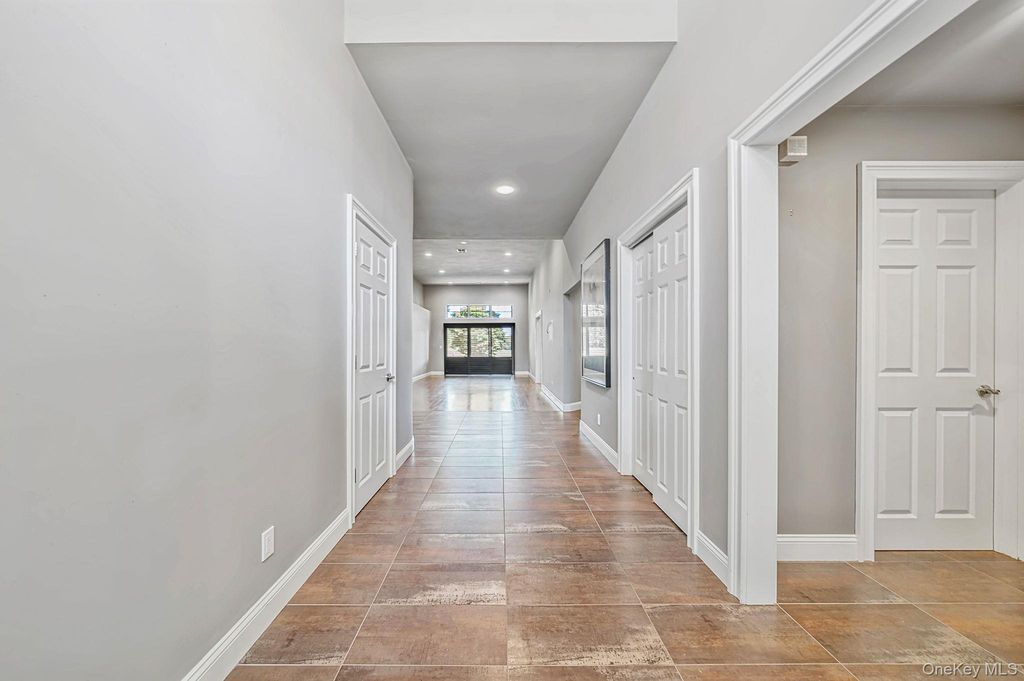 6 Hamlet Drive, Commack, NY 11725 — photo 4