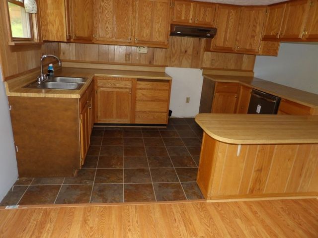 319 Robin Dr, Franklin, PA 16323